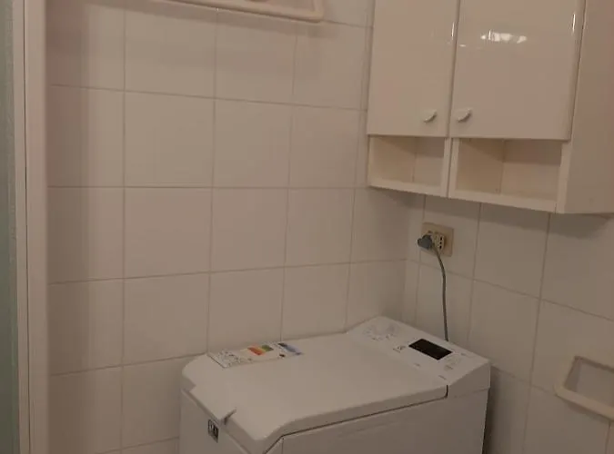 Front Lake Rainer Lägenhet *